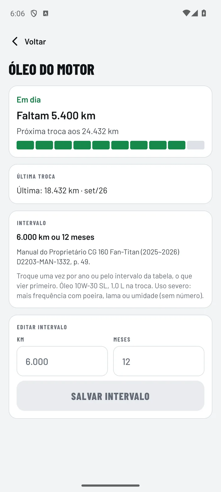 Óleo do motor com o intervalo e a página do manual da CG 160